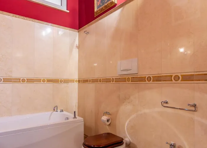 Appartamento Pianob Duomo - Spacious 2br For 6 In *