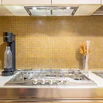 Apartament Pianob Duomo - Spacious 2br For 8 In Mediolan