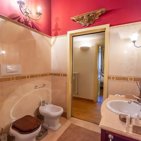 Duomo Elegant Retreat - Spacious 120 Sqm Up To 5 - 3 Min Walk To Duomo Apartament *